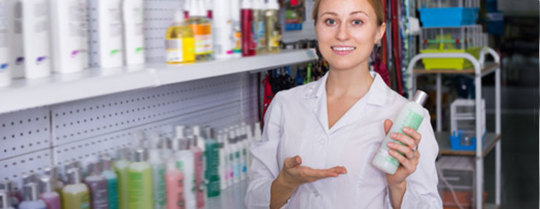 Shampooing cheveux normaux : comment les laver correctement ? 