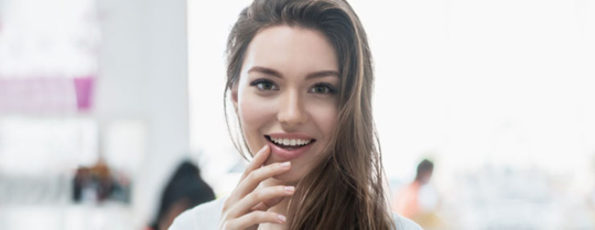 Cuir chevelu sensible : comment les laver correctement ?