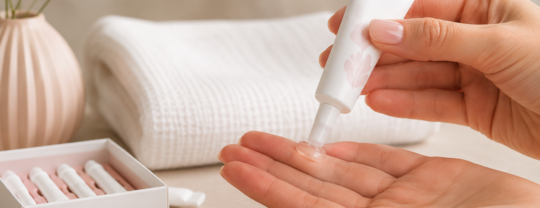 Acide hyaluronique et sécheresse vaginale : quel soin intime choisir pour retrouver du confort ?